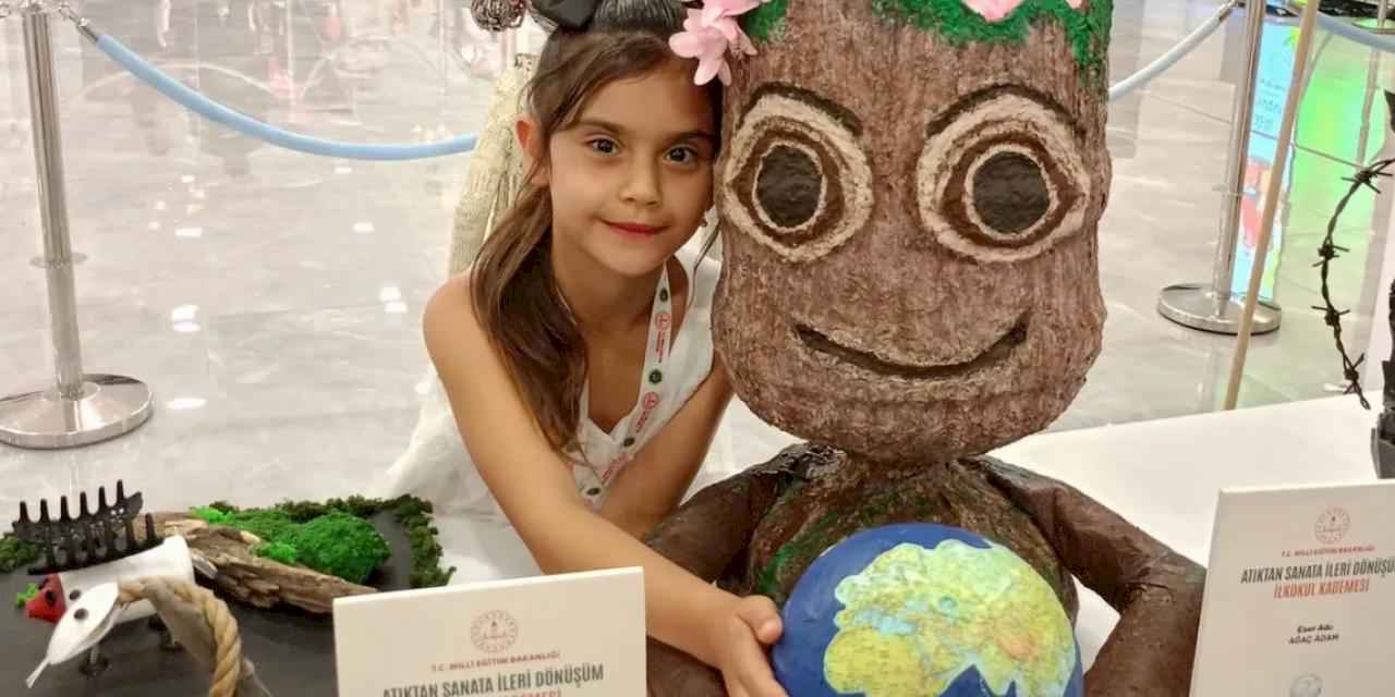 Bucalı ilkokul öğrencisine 'sıfır atık' Türkiye ödülü kazandırdı