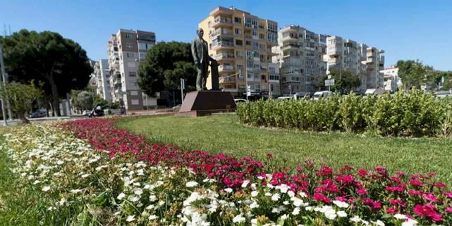 İzmir’e yazlık dokunuş