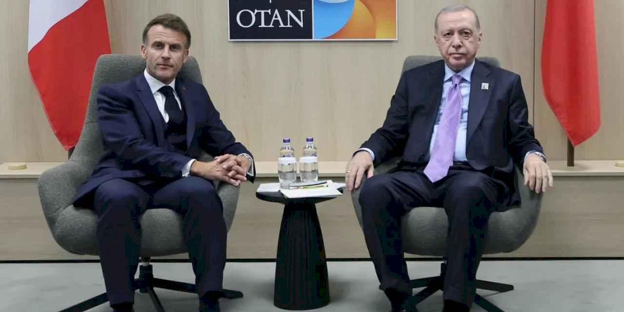 Erdoğan ve Macron Lahey’de görüştü