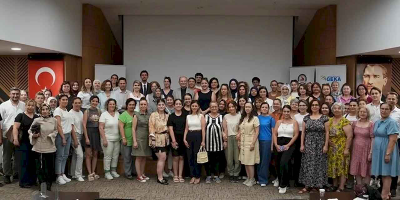 Denizli'de kadın girişimciler “E-Ticaret” ile güçleniyor