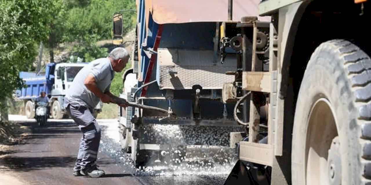 Antalya'da Kaş Beldibi ve Sütleğen Grup Yolu asfaltlanıyor