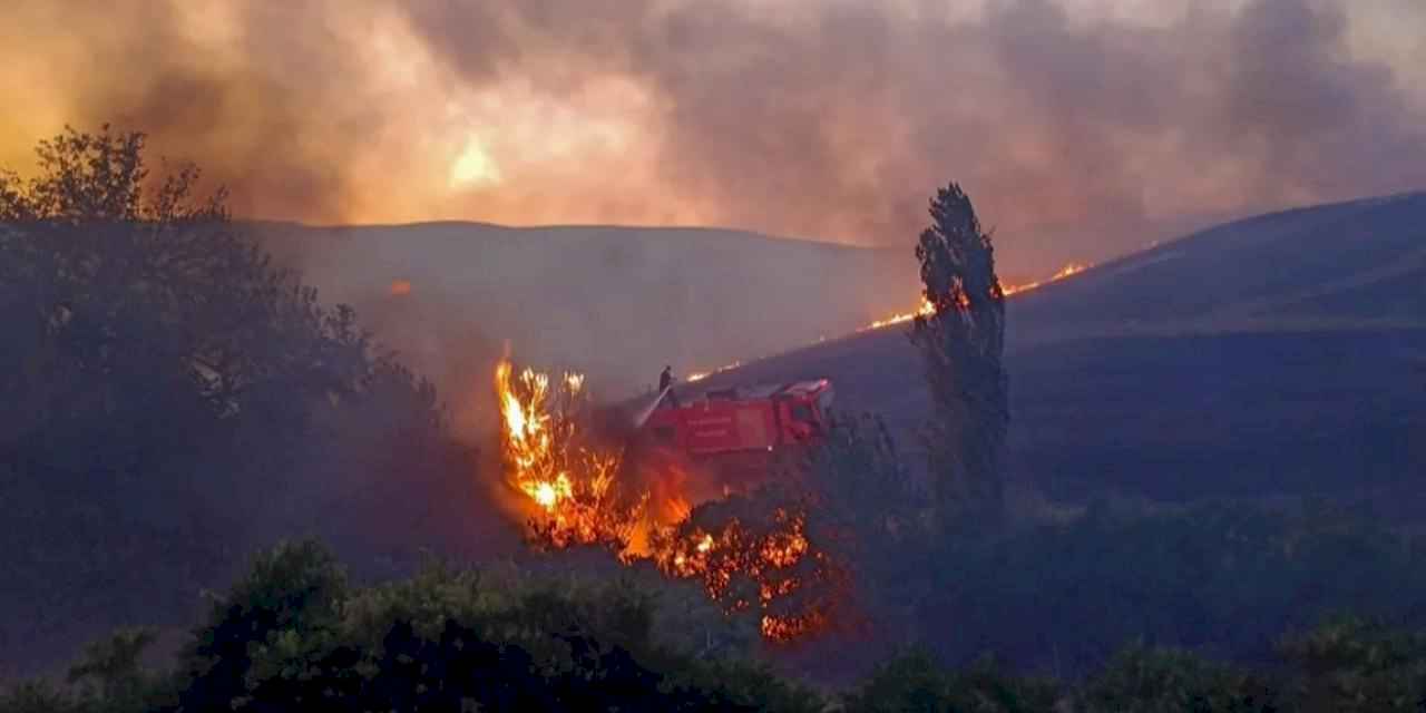 Diyarbakır itfaiyesinden ilçelerde yangın mesaisi