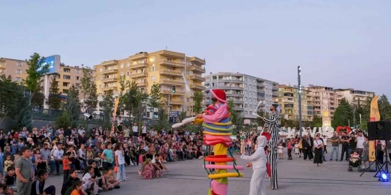 Diyarbakır 2. Gezici Çocuk Tiyatro Günleri sona erdi
