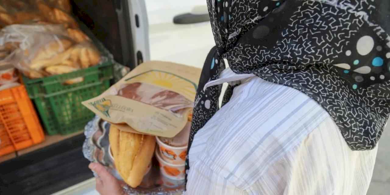 Eskişehir Büyükşehir Aşevi'nden ihtiyaç sahibine Küllüoba Ekmeği