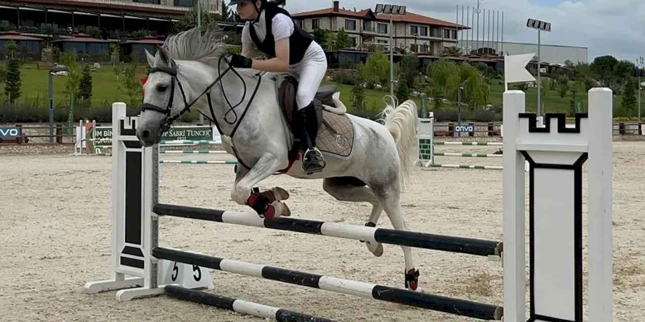 Gebze Belediyesi sporcularından şampiyonluk coşkusu