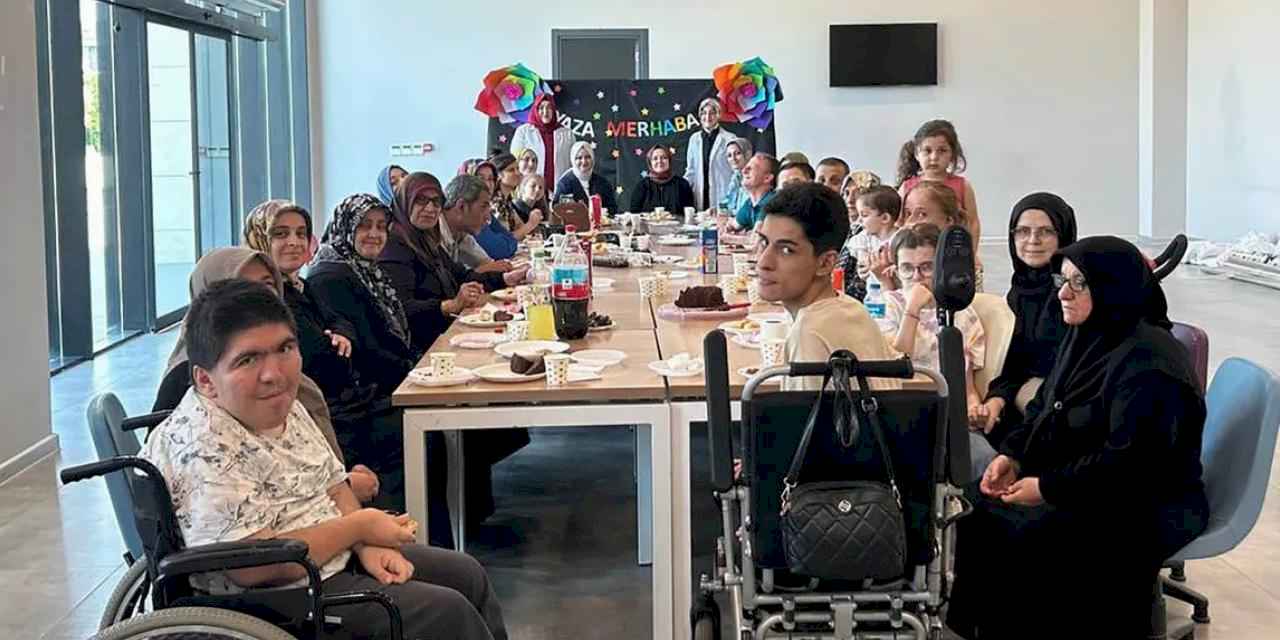 Akyazı SGM’de karne sevinci