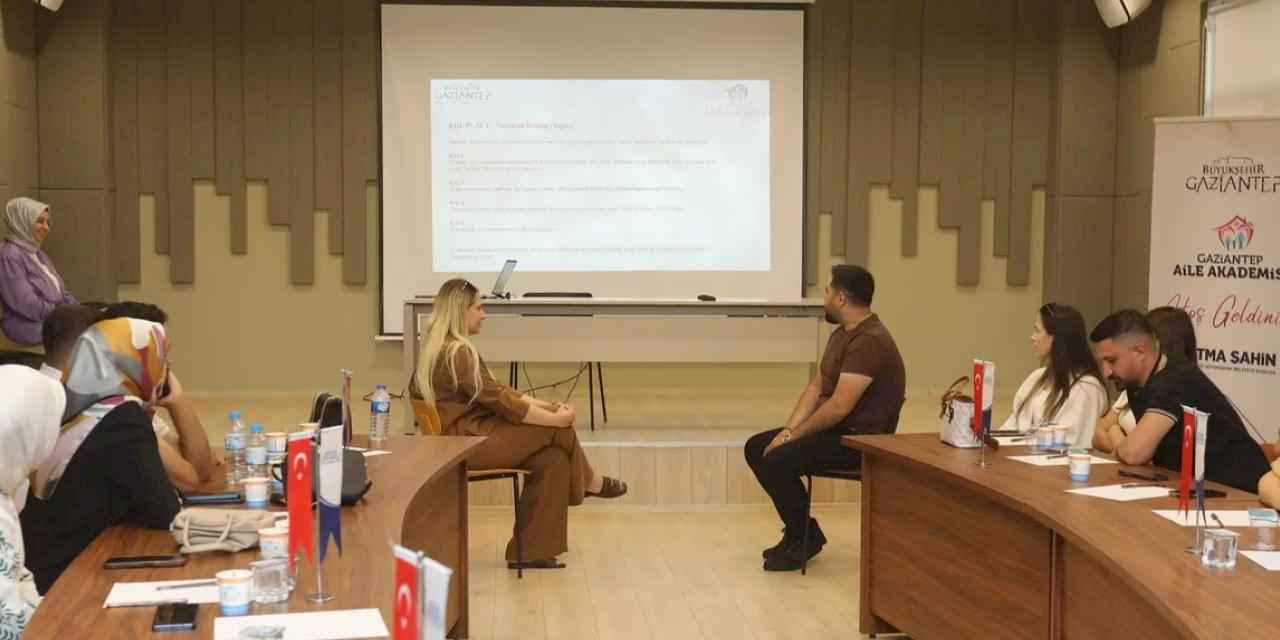 Gaziantep’te  Aile Akademisi’nde evlilik öncesi eğitim başladı
