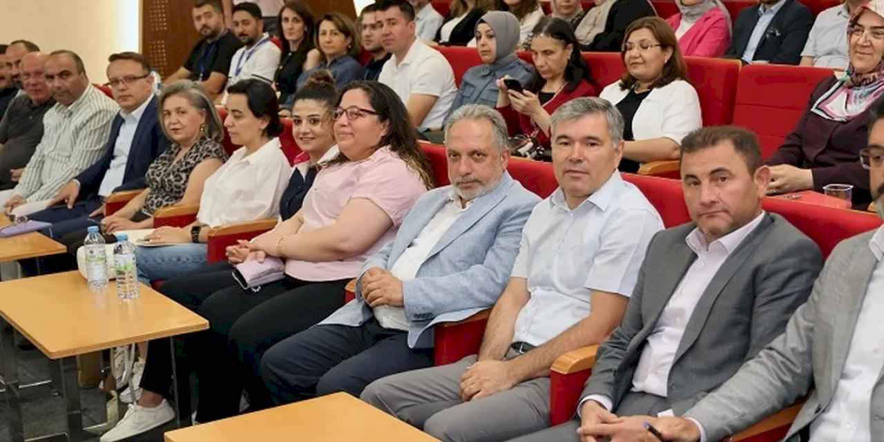 Kayseri Talas'tan yerel yönetimlere bütçe rehberi eğitimi