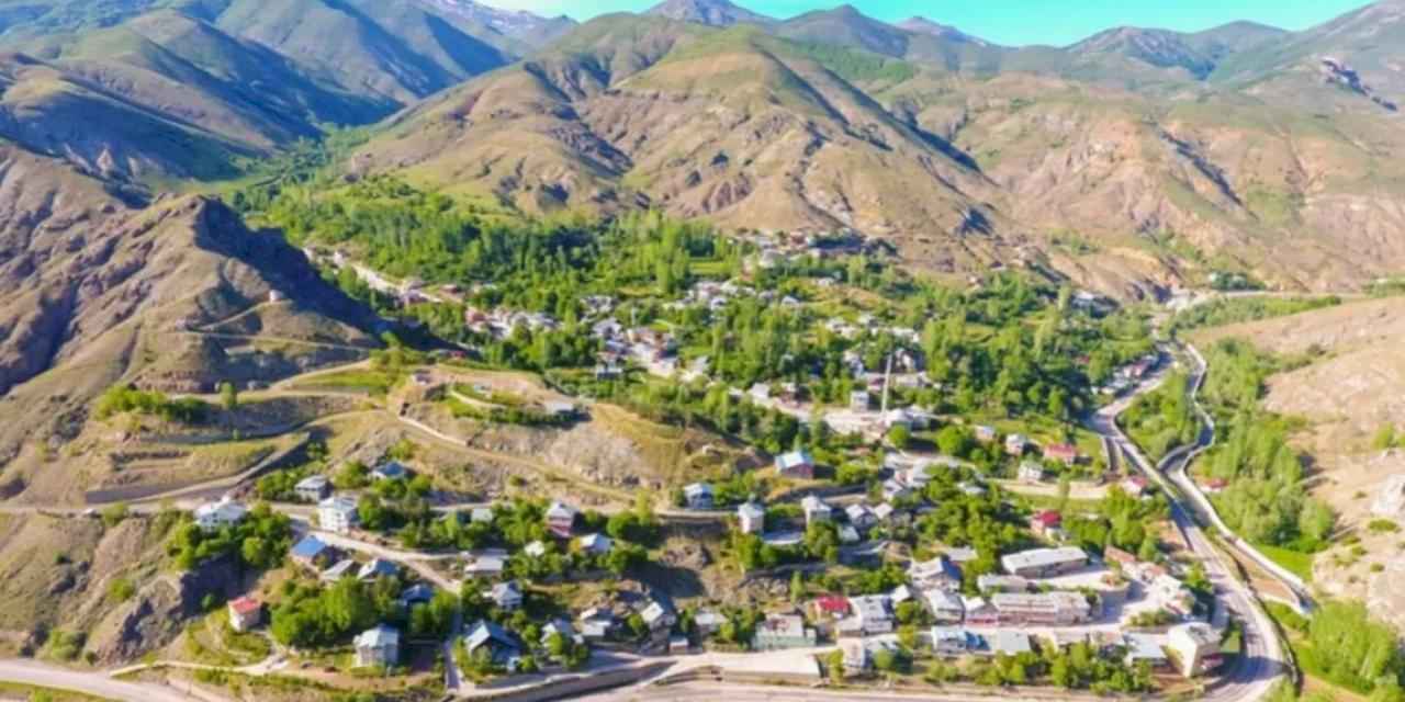 Gümüşhane’de Arzularkabaköy Beldesi’nin adı 'Bahçeli' oldu