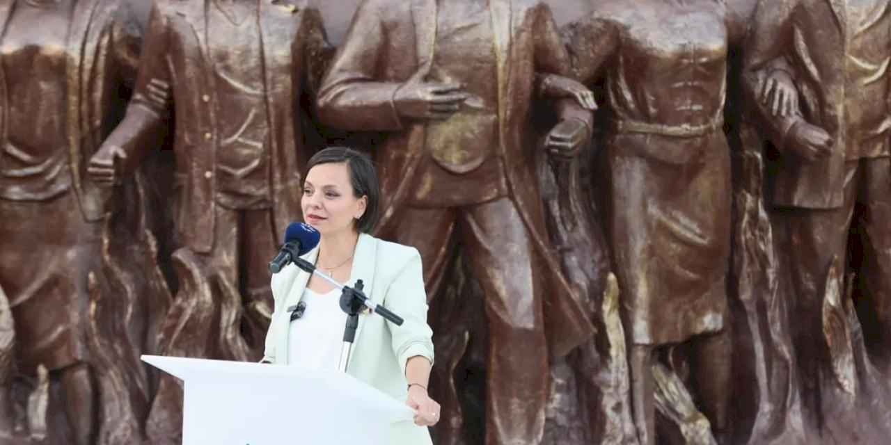 İzmir Karabağlar’da Madımak şehitleri anıldı