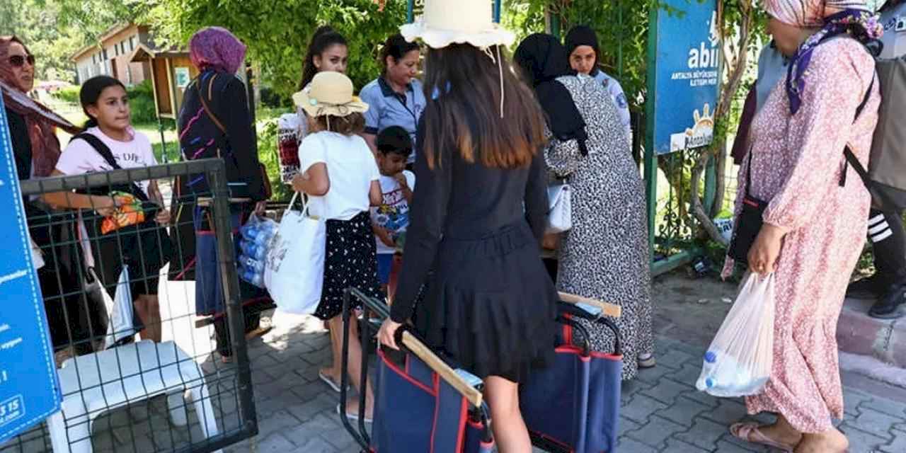 Antalyalılar Kadınlar Plajı’ndan büyük memnuniyet duyuyor