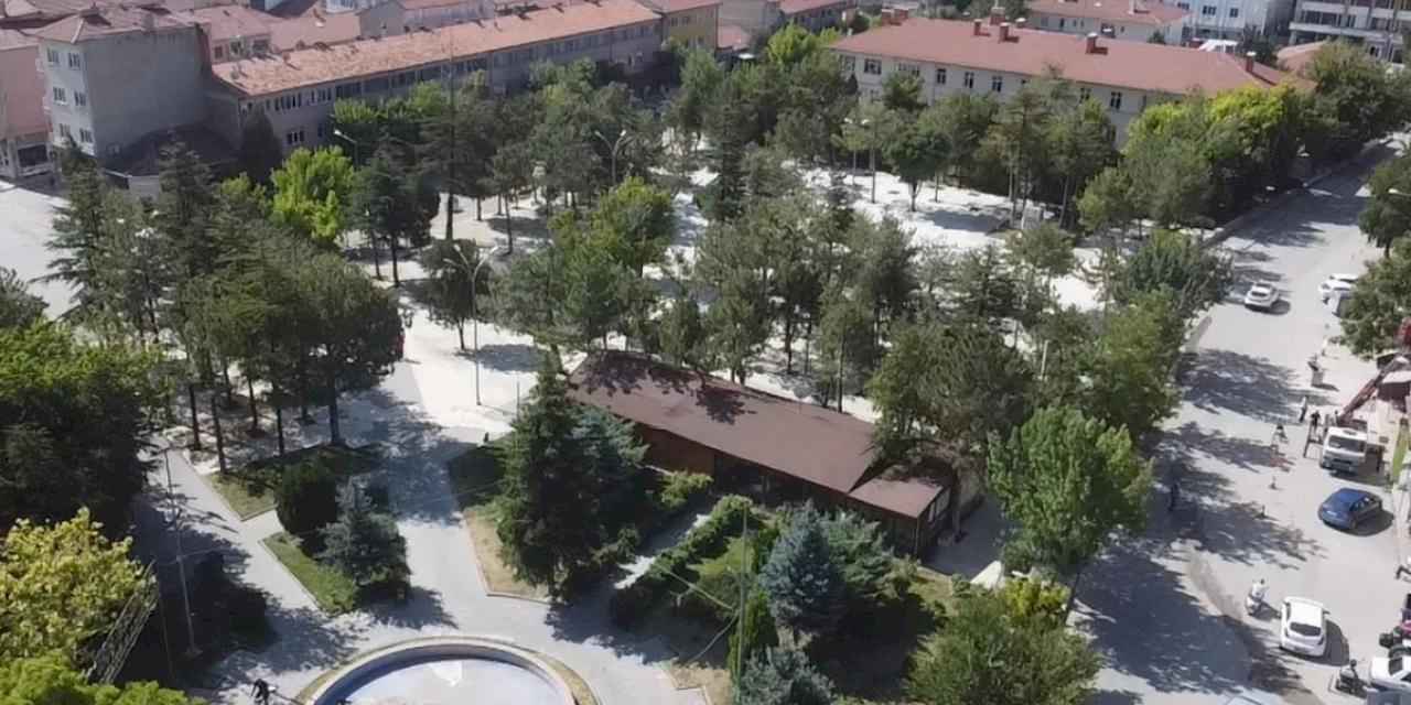 Büyükşehirden Çifteler’e Cumhuriyet Meydanı