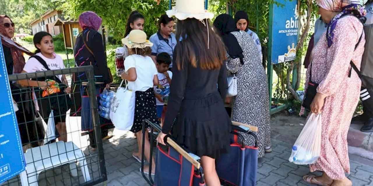 Antalyalılar Kadınlar Plajı’ndan büyük memnuniyet duyuyor