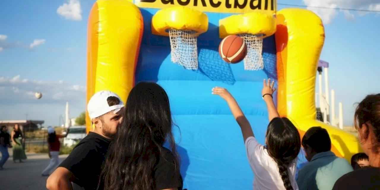 Diyarbakır Baykara'da Çocuk Şenliği