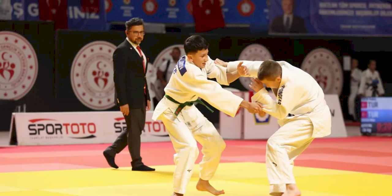 Kocaeli’de judo fırtınası esiyor