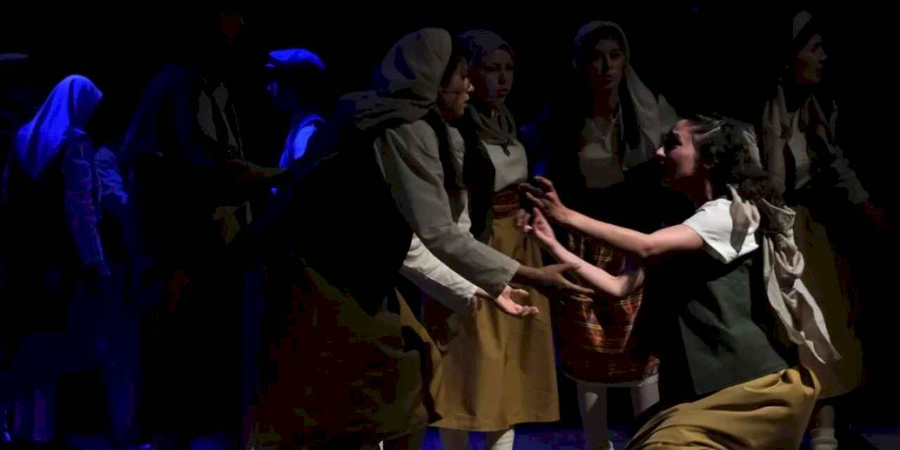 Kocaeli Halkevi Gençlik'te perde kapandı