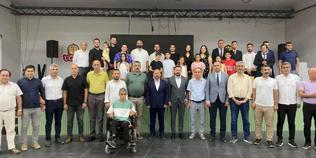 Karacaoğlan'ın torunlarından muhteşem eser... Düziçi'nin güzellikleri dünyaya tanıtılıyor