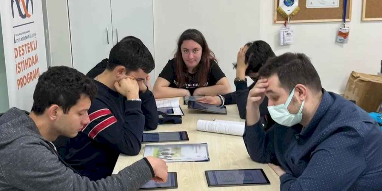 İŞ-İN hem işe hem hayata hazırlıyor