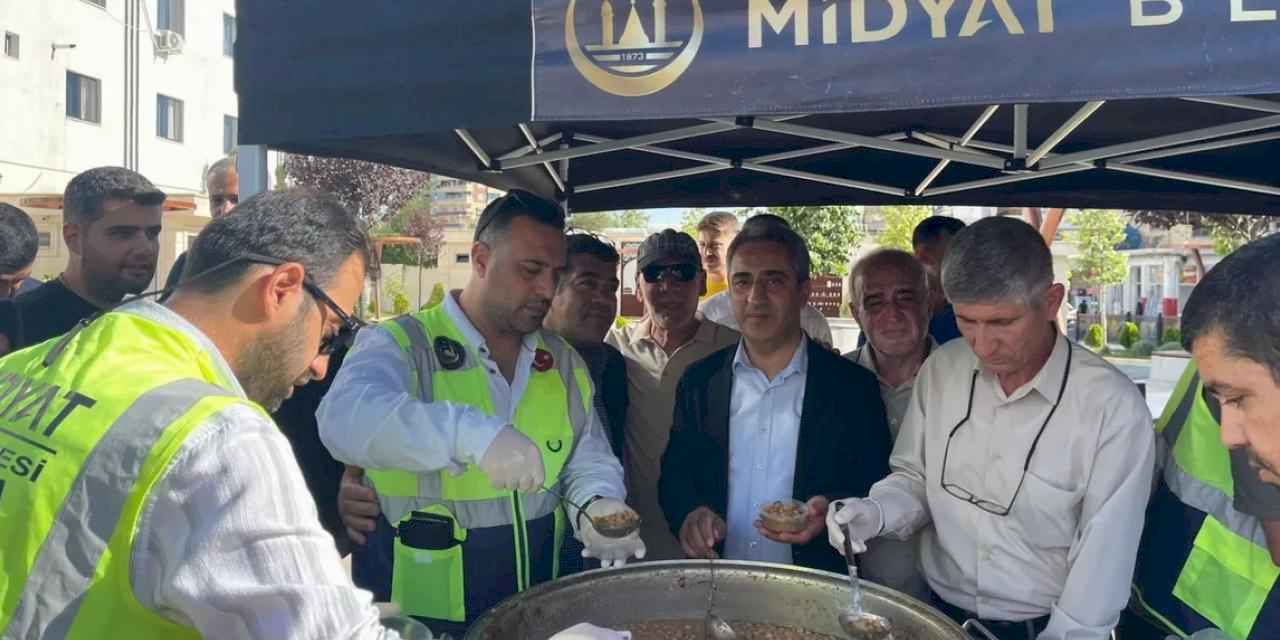 Mardin Midyat’ta aşure ikramı