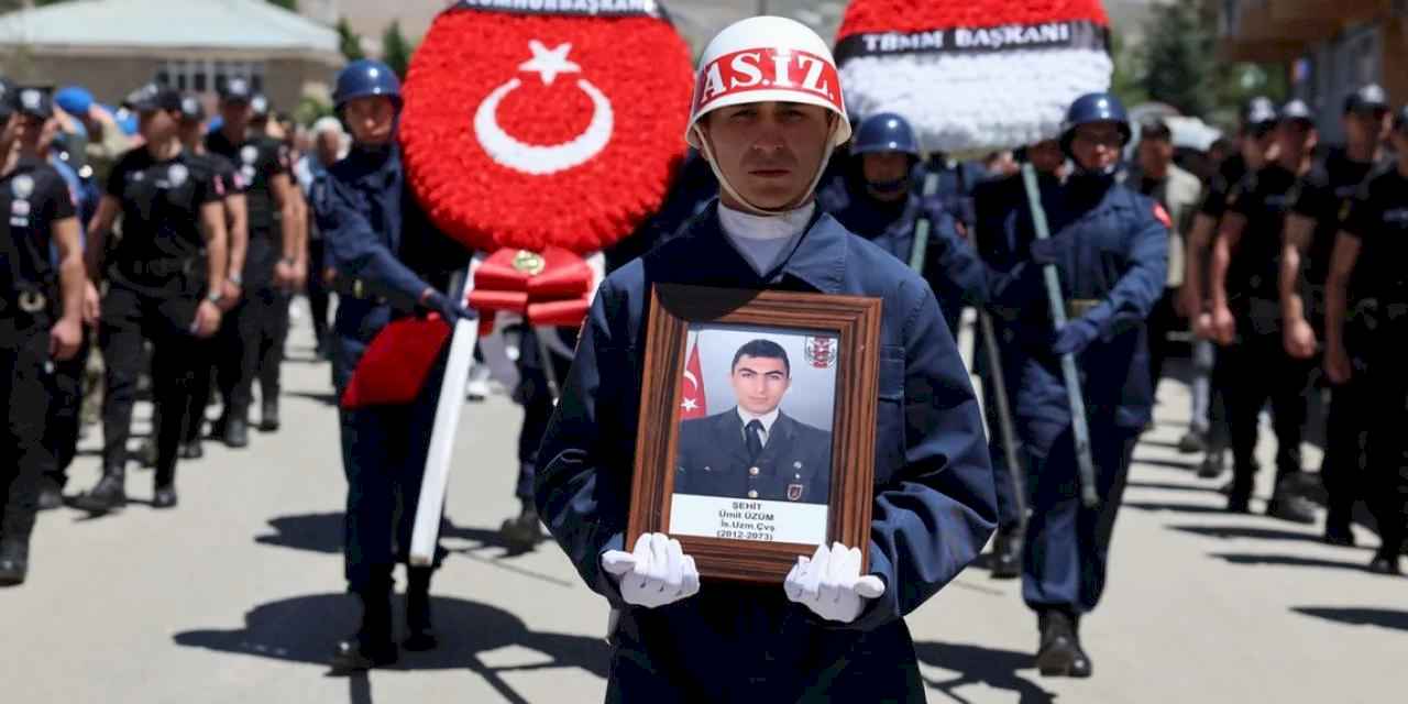 Şehit Uzman Çavuş Kayseri'de dualarla uğurlandı