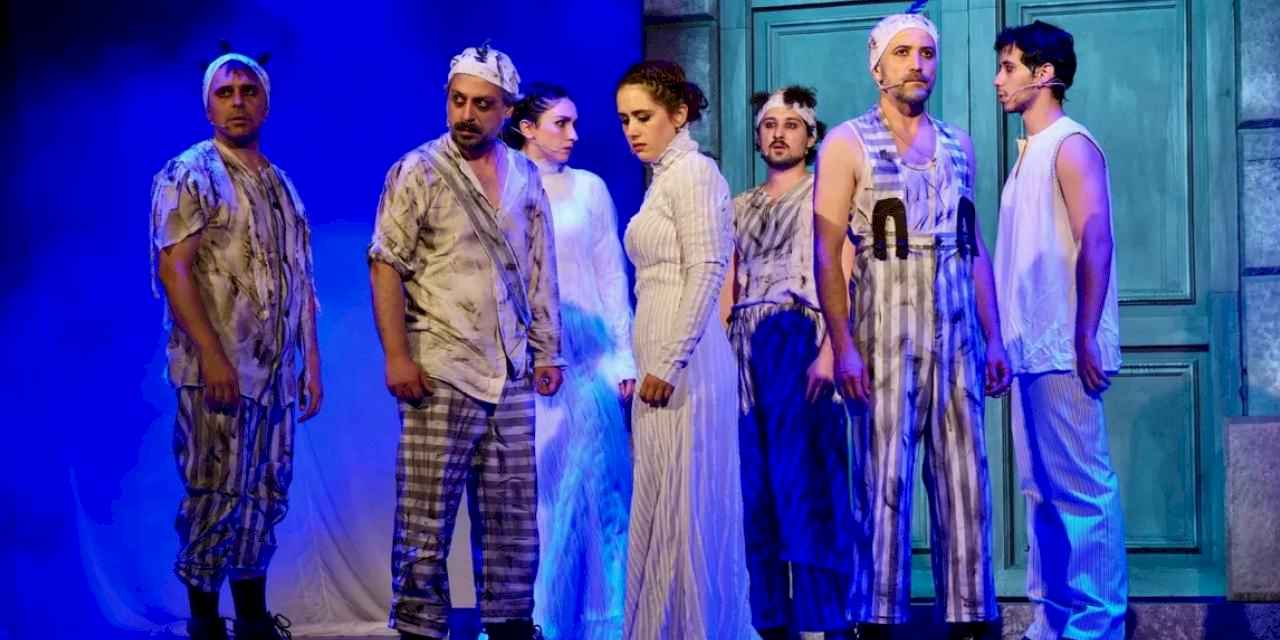 Bursa Şehir Tiyatrosu, Balıkesir Aromaterapi'de sahne aldı