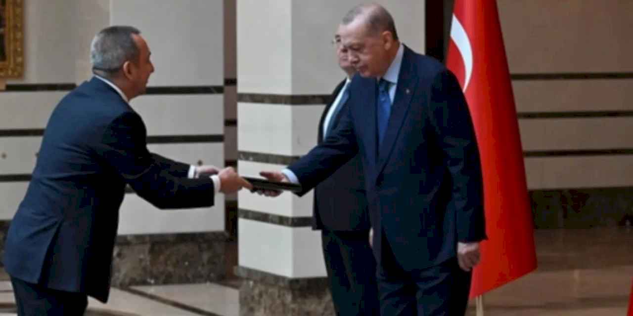 Büyükelçilerden Cumhurbaşkanı Erdoğan’a güven mektubu