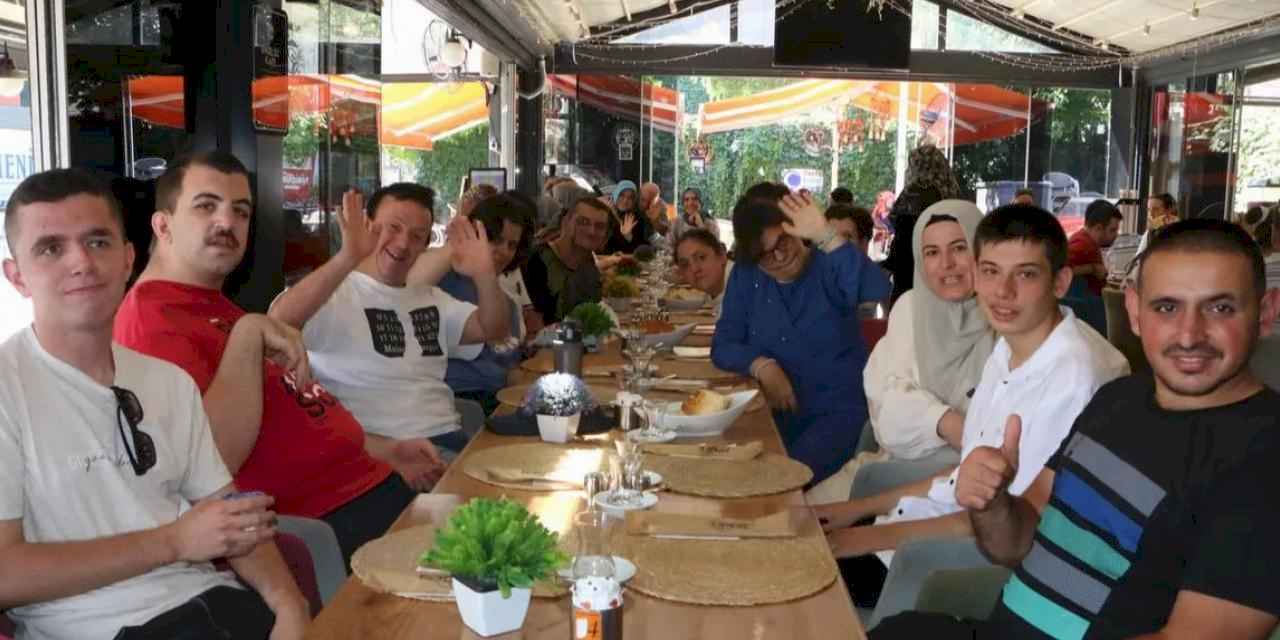 Engelsiz yaz atölyelerinde sıcak buluşma