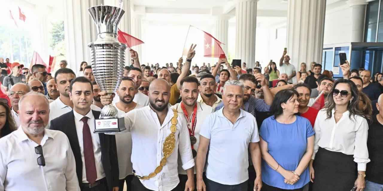 Kırkpınar’ın Şampiyonu Muratpaşa’da coşkuyla kutlandı