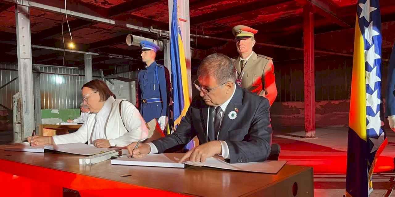 Başkan Tugay Bosna’da Srebrenitsa Katliamı’nın kurbanlarını andı