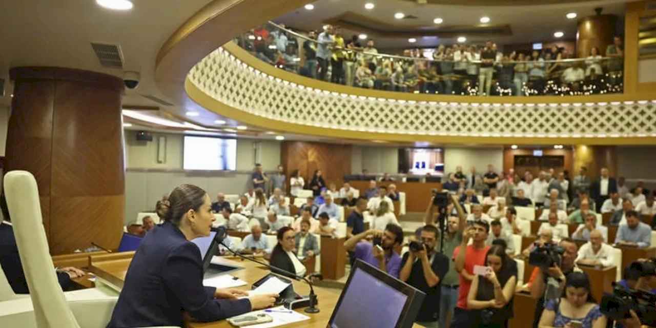 Antalya Büyükşehir Belediyesi Başkan Vekili Büşra Özdemir oldu