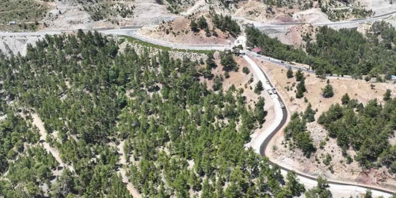Antalya Büyükşehir’in kırsalda yol atağı sürüyor