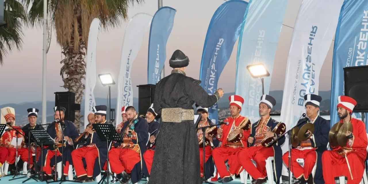 Kocaeli Büyükşehir Mehter Takımı kalplere dokundu