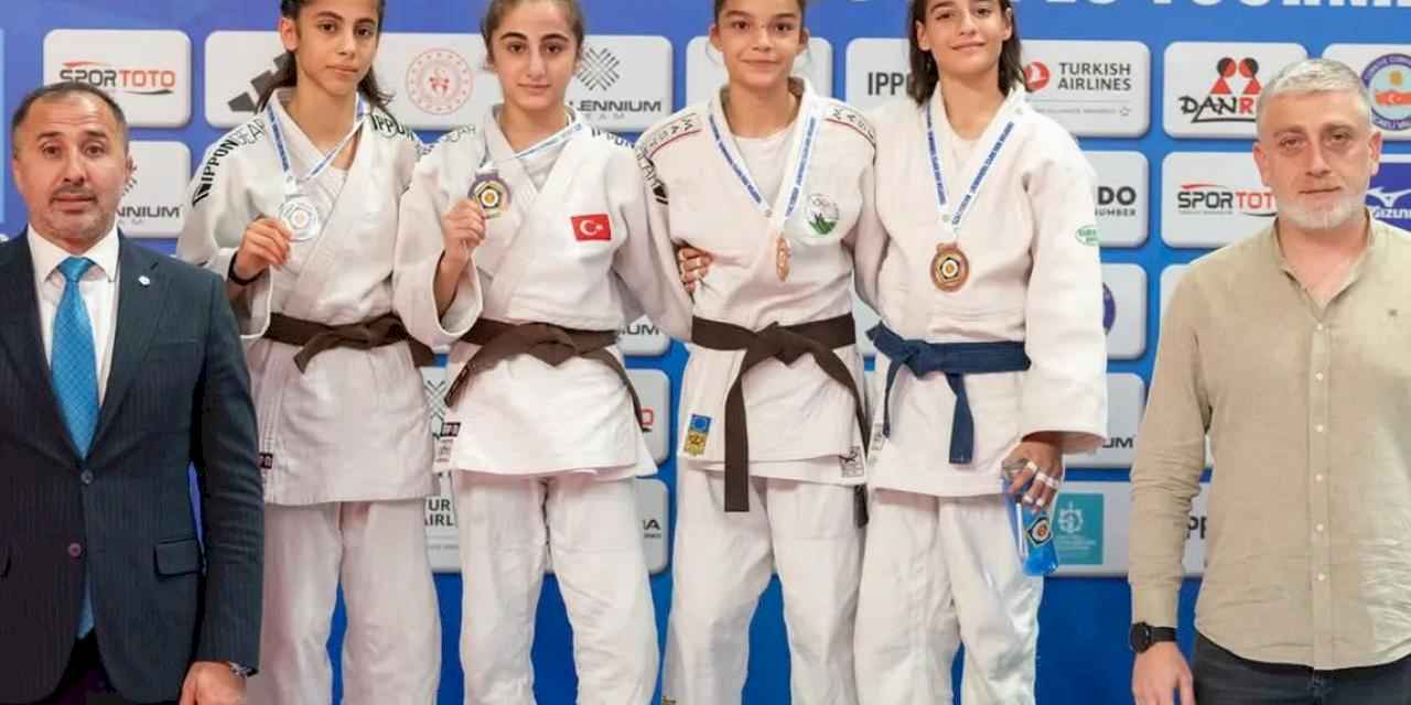 Bursa Osmangazili judocudan Avrupa Kupası’nda bronz madalya