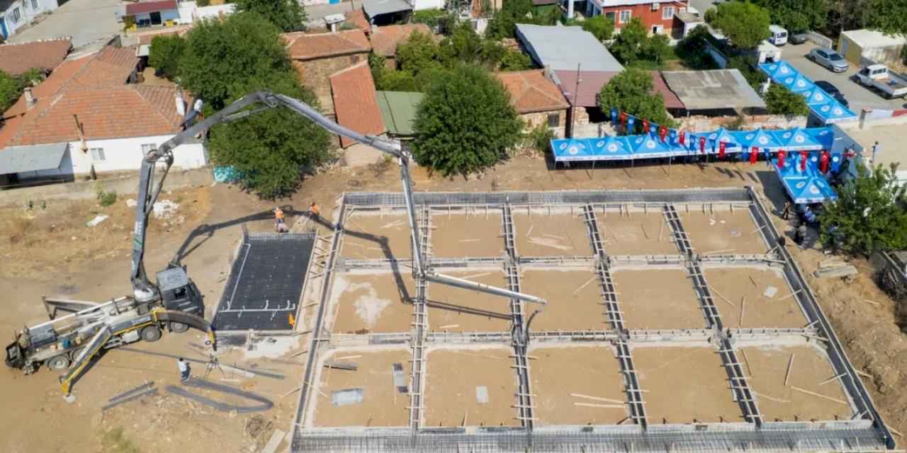 Milas Derince'de çok amaçlı sosyal alana temel