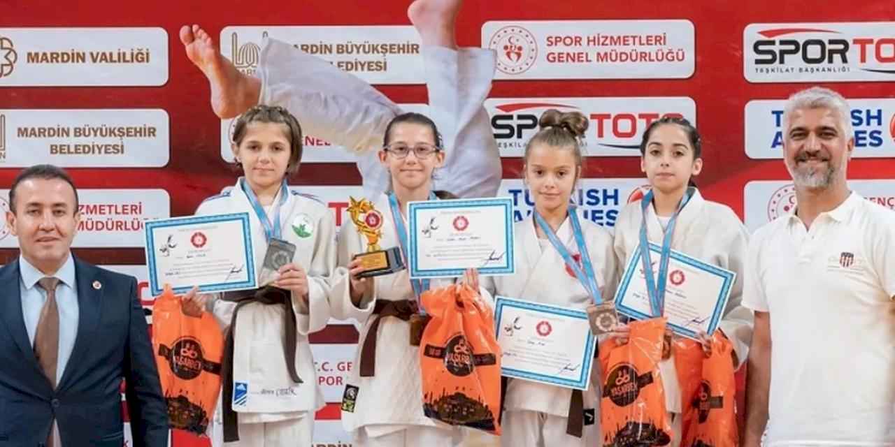 Bursa Osmangazili minik judocudan Türkiye ikinciliği