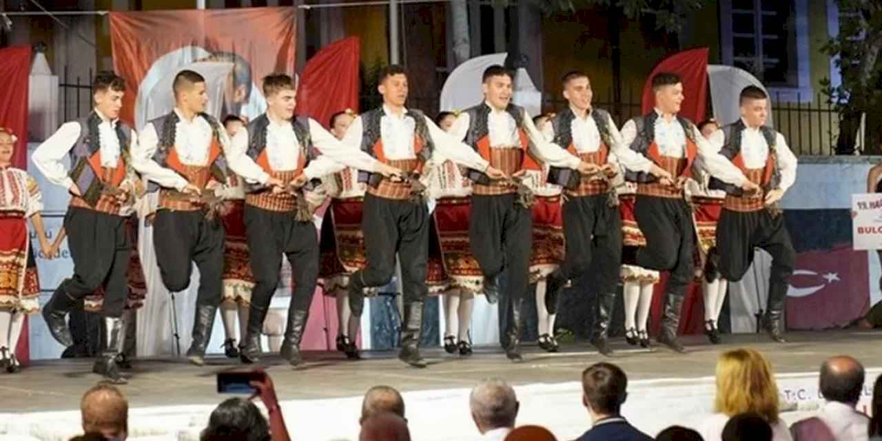 Dünya kültürleri Denizli’nin ilçelerinde sahne alıyor