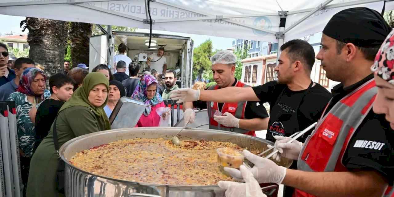 Manisa'da merhum Başkan vefatının 40. gününde anıldı