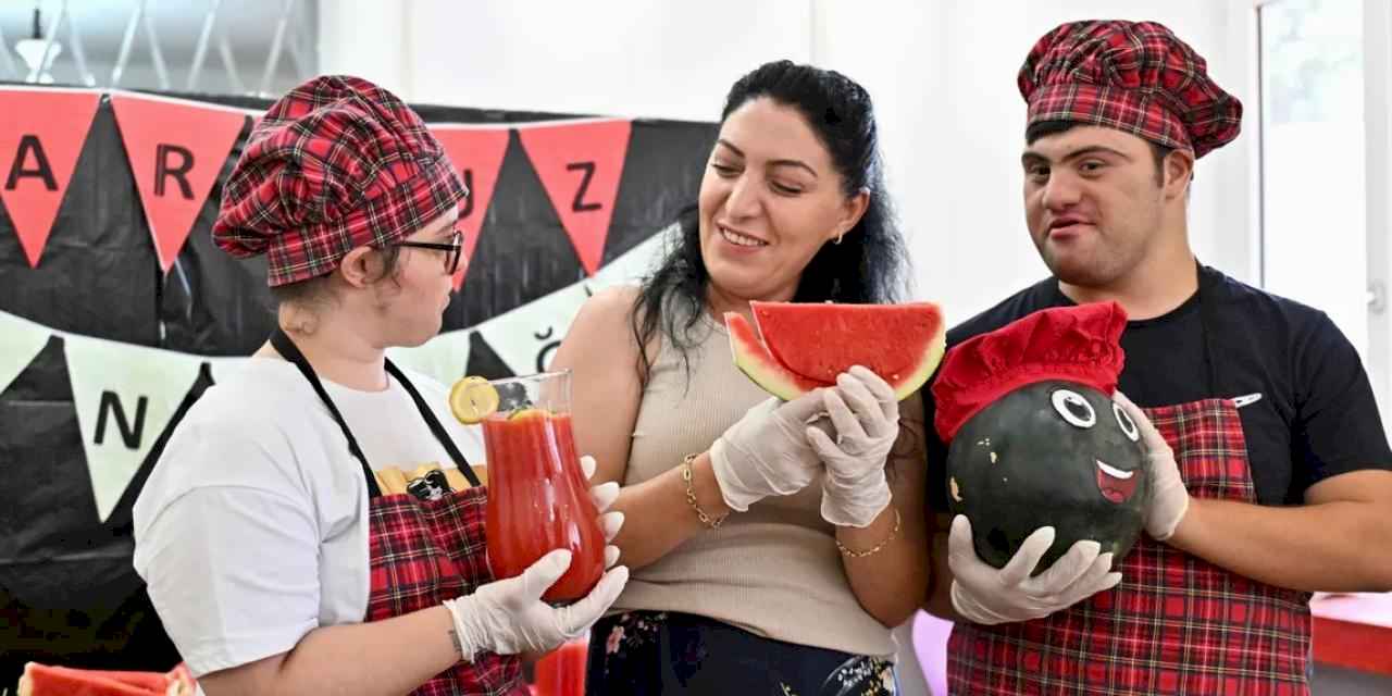 Engelsiz mutfakta 'Karpuz Şenliği'