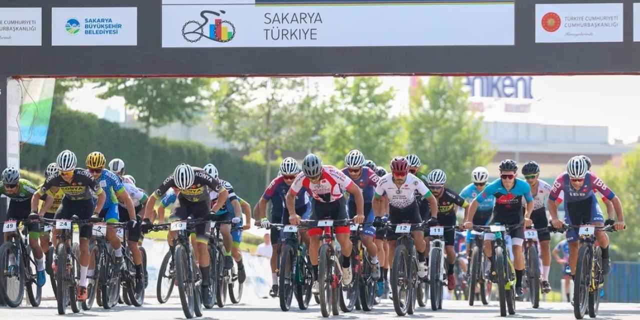 Genç pedallar zirve için yarıştı