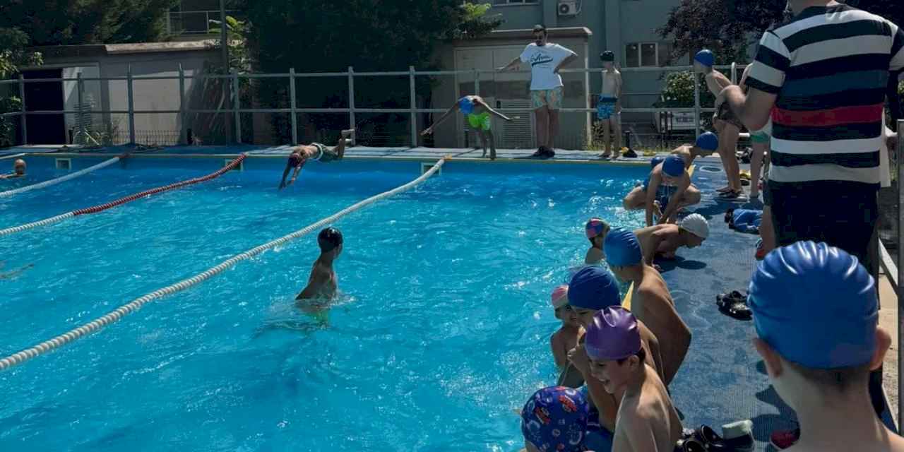 Bursa Sırameşeler Çocuk Evi sakinleri Sukaypark’ta eğlendi