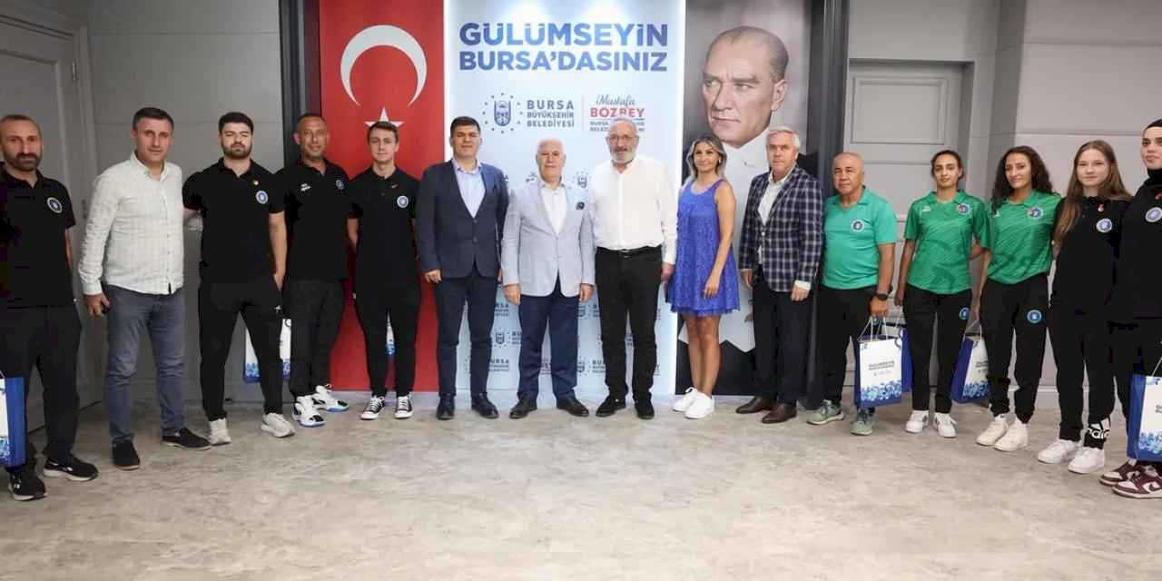 Bursa'nın gururu sporculardan Büyükşehir'e ziyaret