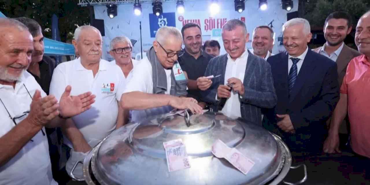 Kocaeli'de kazan açıldı, ilk helvalar dağıtıldı