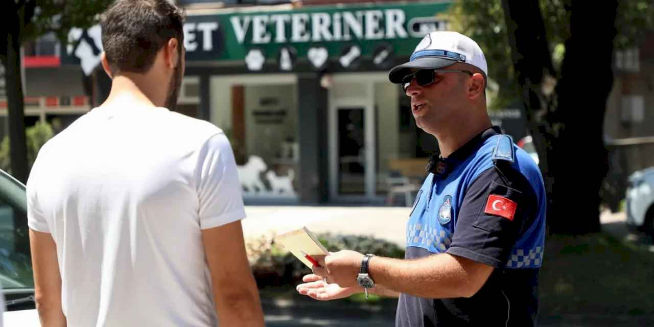 Sakarya Büyükşehir yayaları zora sokan kaldırım işgalini sıkı takibe aldı