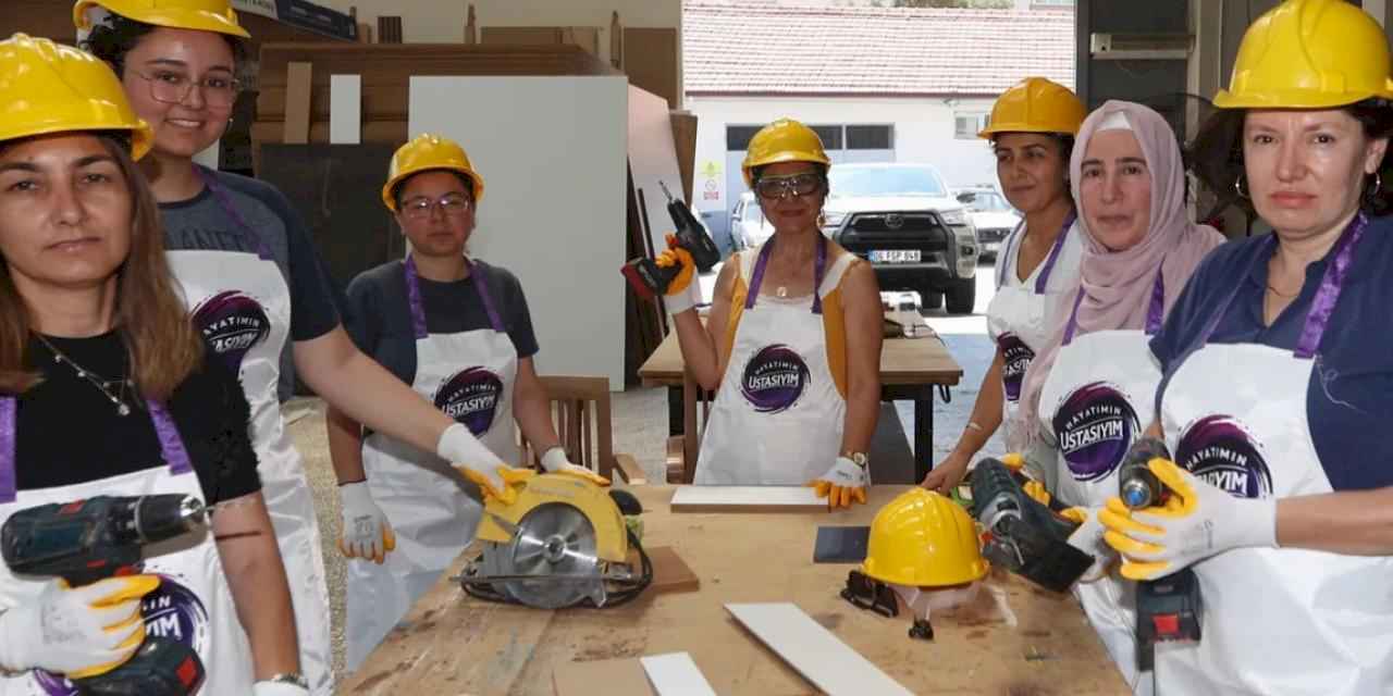 Muğla Büyükşehir'den kadınlara ustalık, topluma eşitlik mesajı