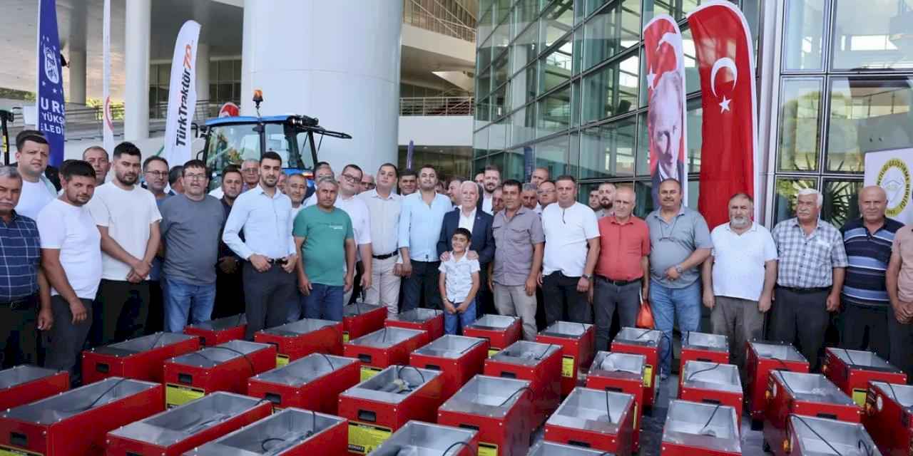 Bursa Büyükşehir'den kırsala ekipman desteği
