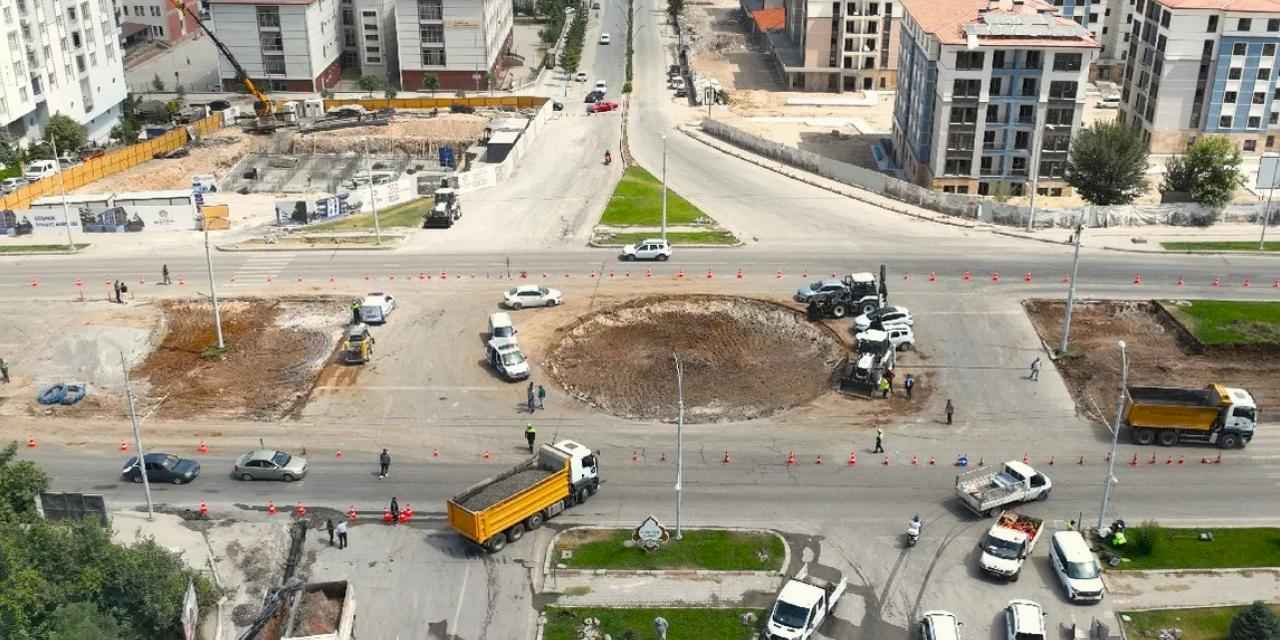 Çöşnük Kavşağı’nda düzenleme çalışmaları devam ediyor