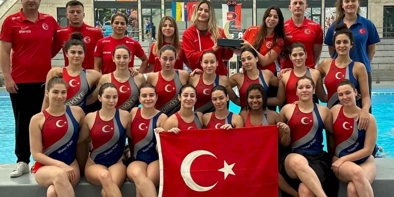 Sutopu Milli Takımı İzmir'e kamp kurdu... Avrupa Şampiyonası’na İzmir’de hazırlanıyorlar