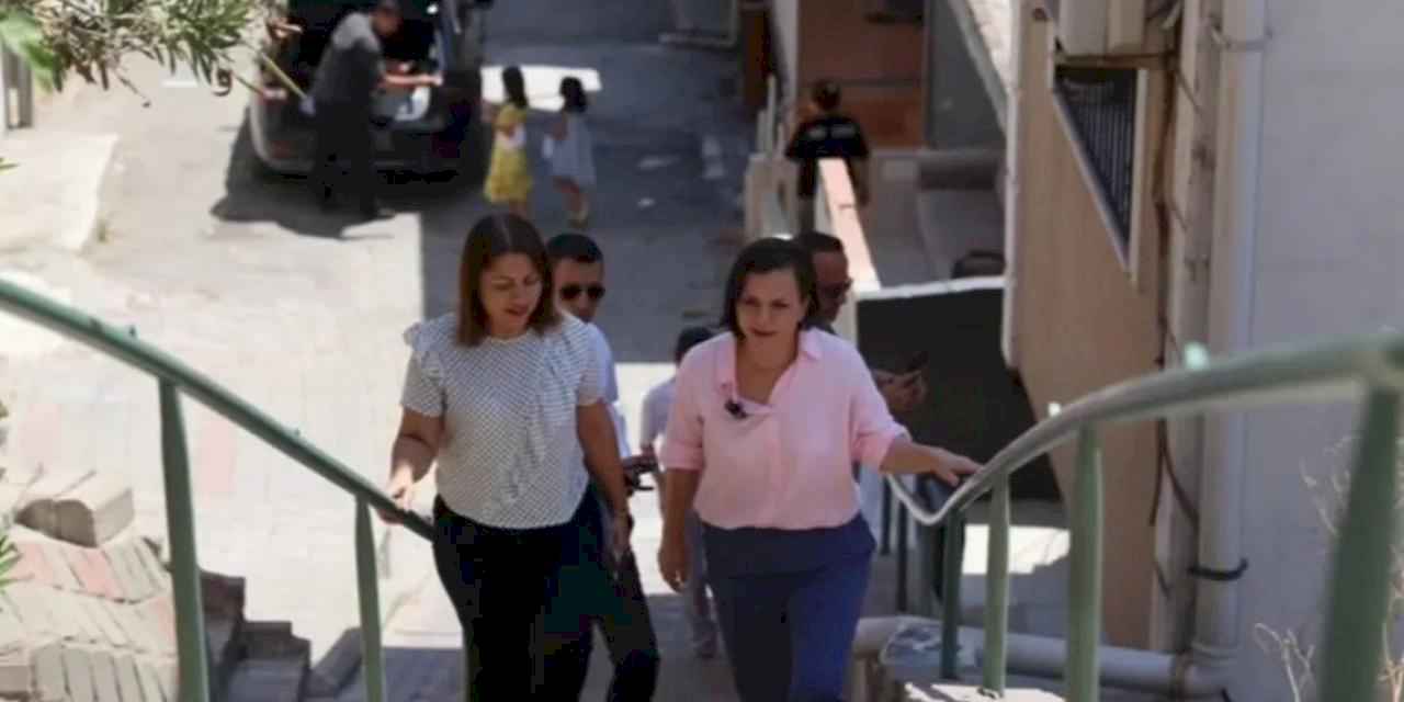 İzmir Karabağlar'da sorunlara muhtarlarla yerinde çözüm