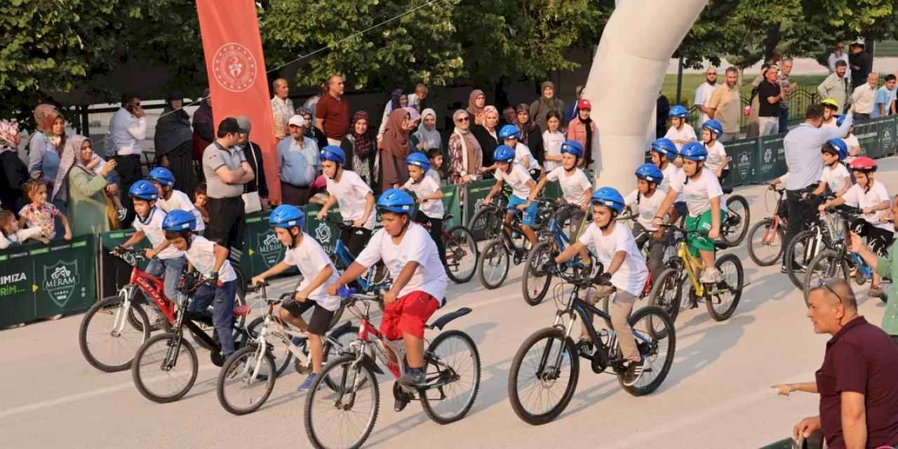 Konya Meram'da düz bisiklet yarışları
