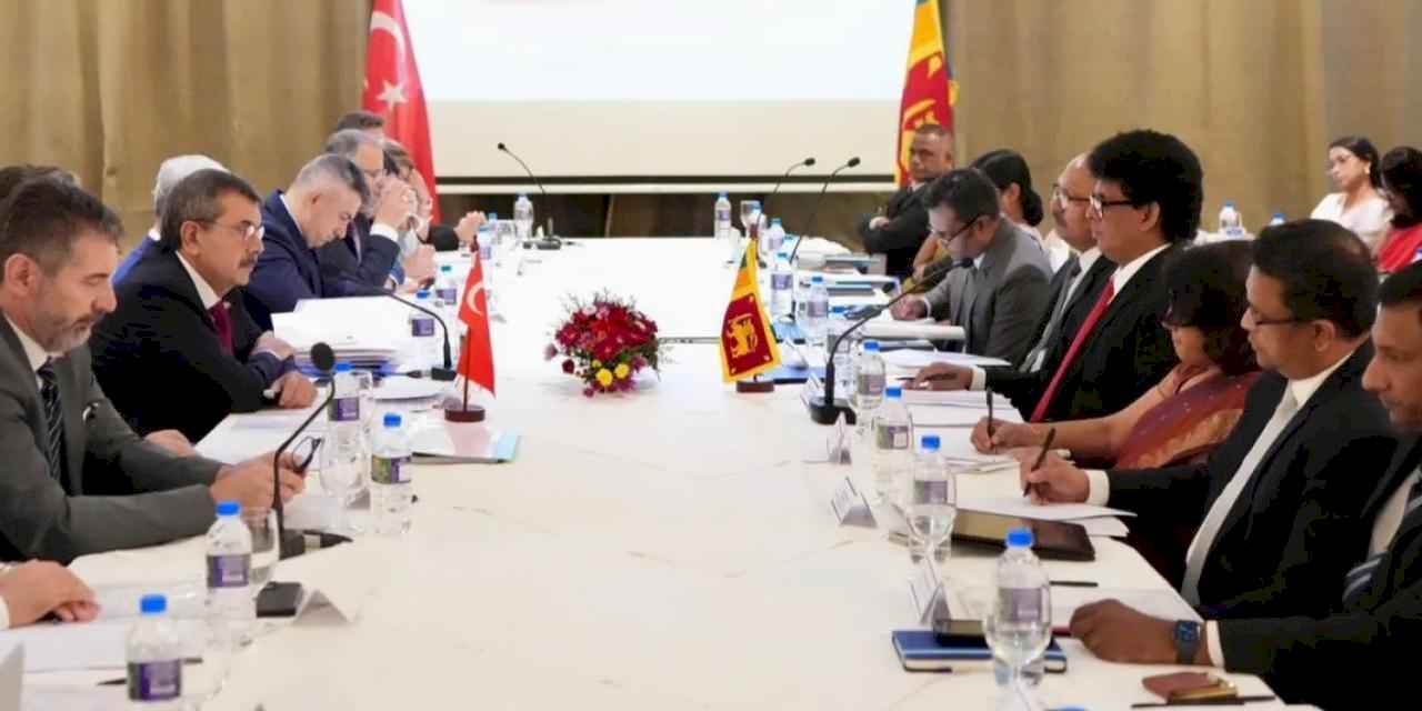 Bakan Tekin Türkiye-Sri Lanka iş birliği toplantısında